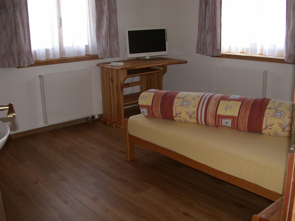 Hotel Reich Thusis Oda fotoğraf