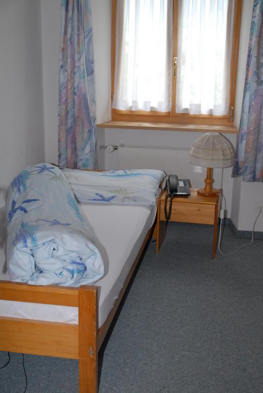 Hotel Reich Thusis Oda fotoğraf